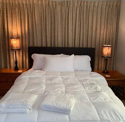 Updated & Comfy With Parking Easy Access * Pittsburgh