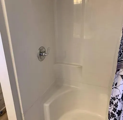 Holiday home Updated & Comfy With Parking Easy Access Pittsburgh